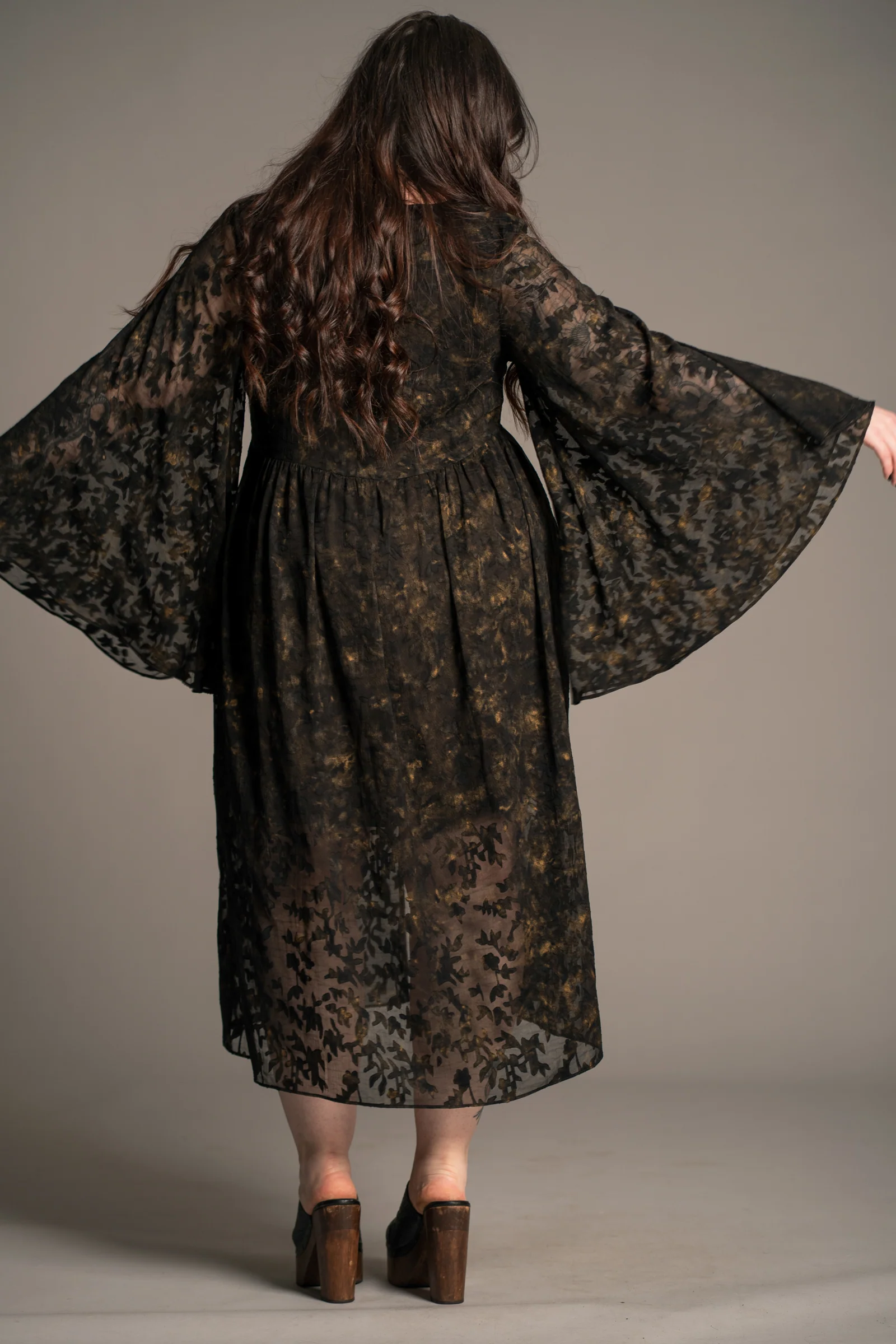 Bella Donna Midi Dress - Image 7