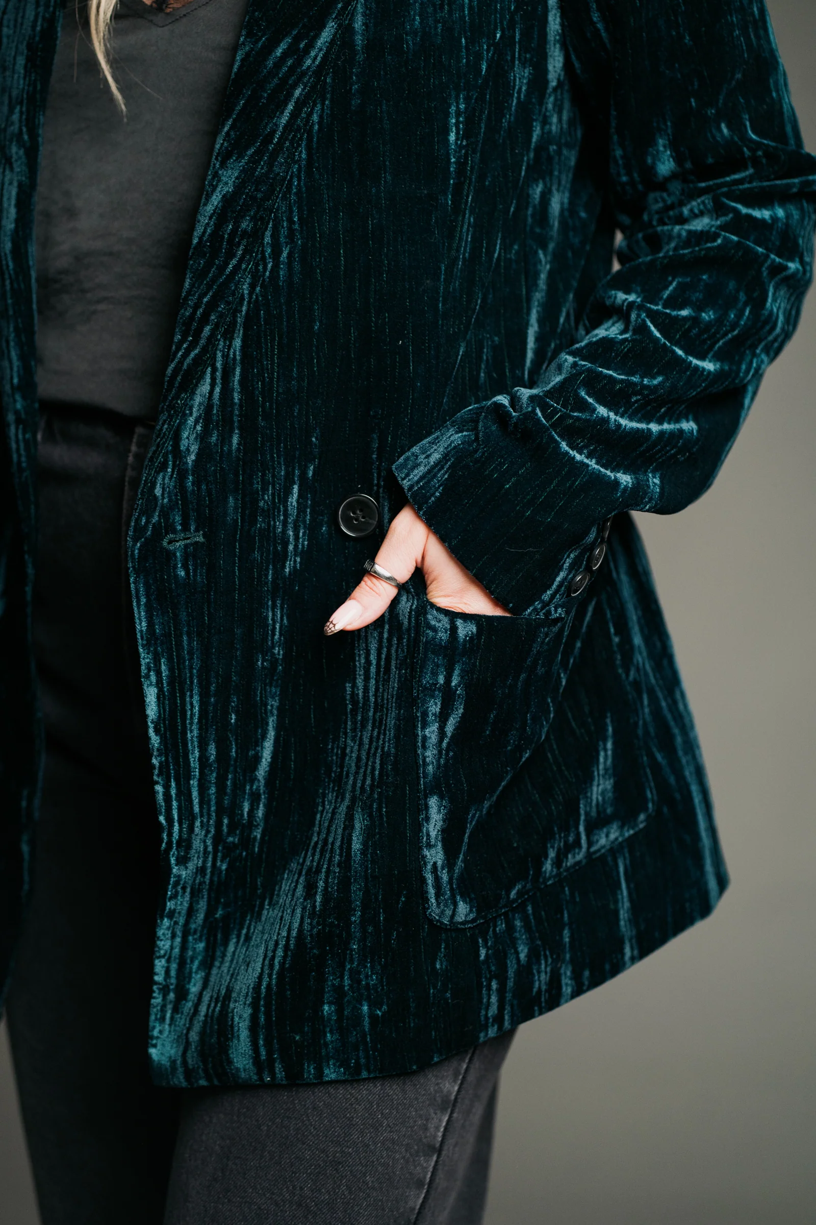 Jagger Teal Velvet Blazer - Image 3