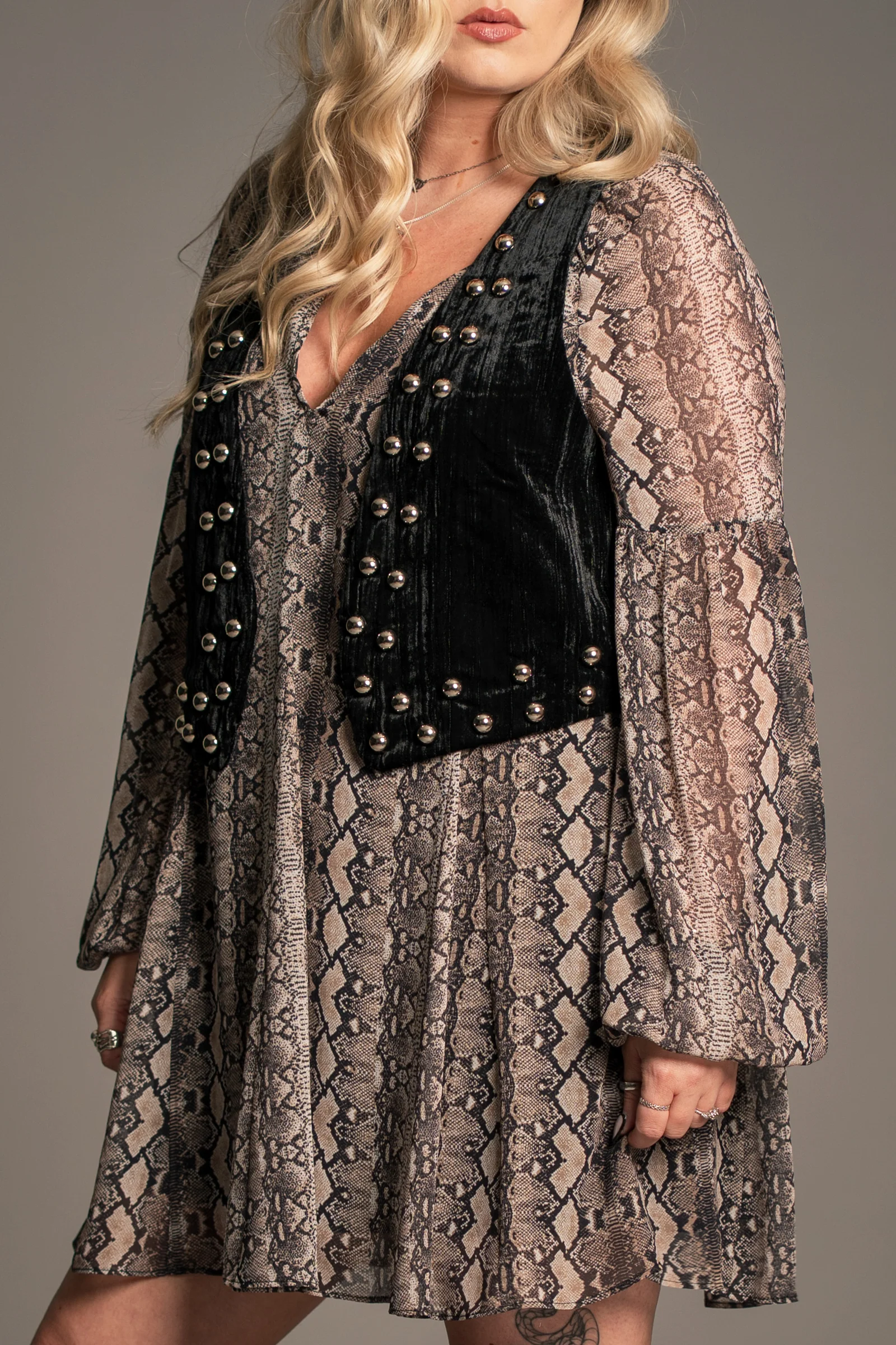 Lennon Studded Velvet Waistcoat - Image 7