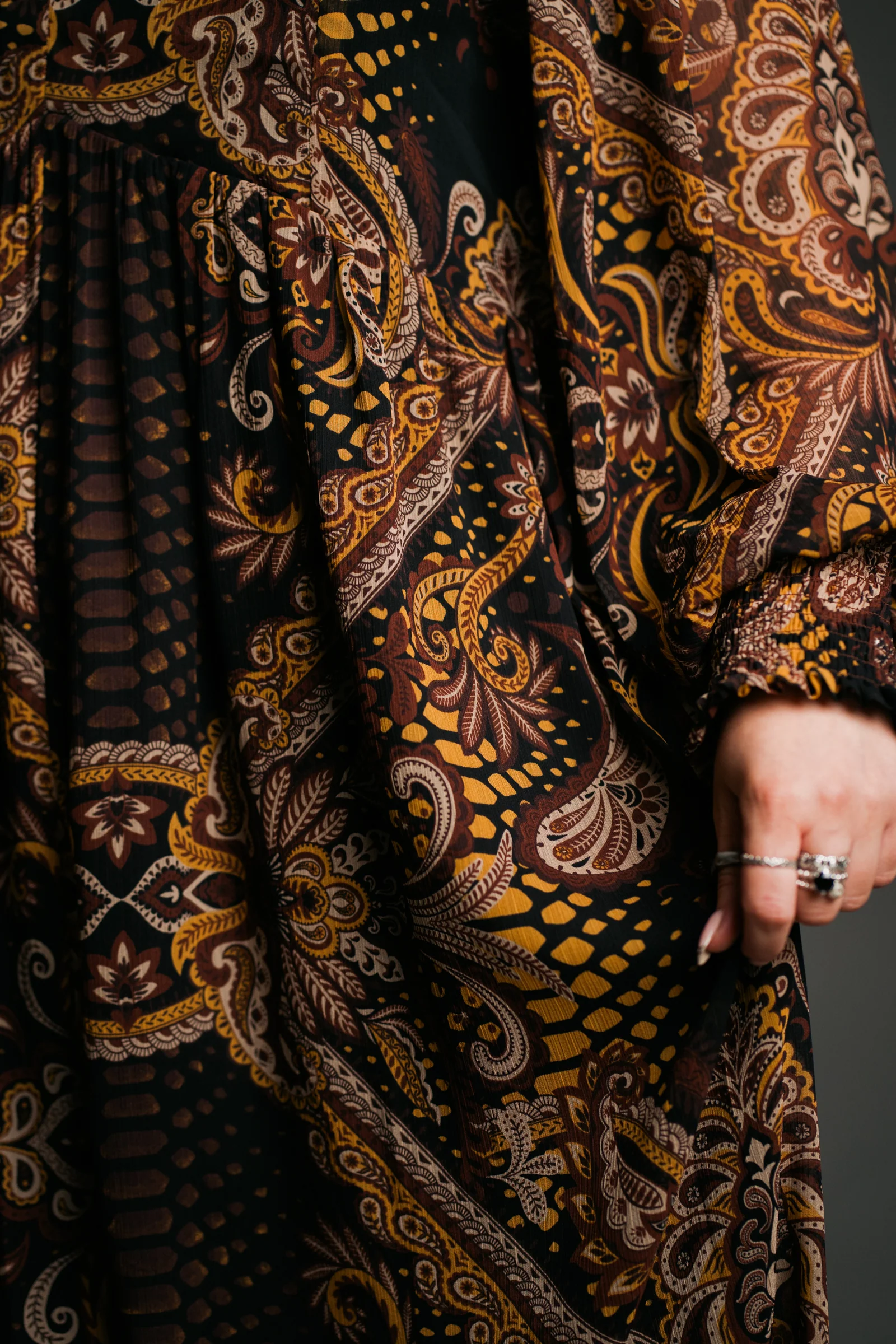 Peacekeeper Paisley Midi Dress - Image 6