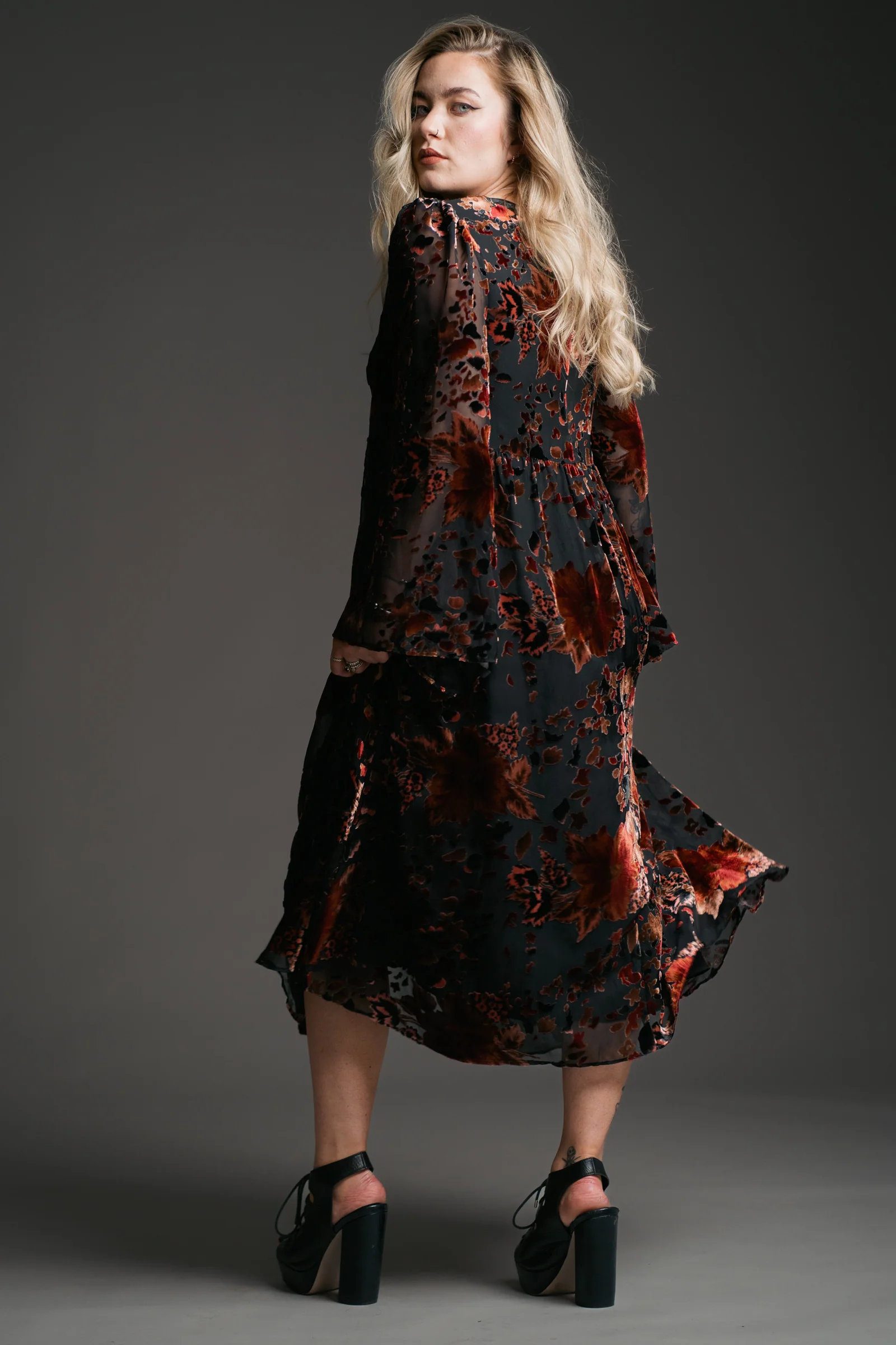Rooms on Fire Devore Midi Dress - Image 3