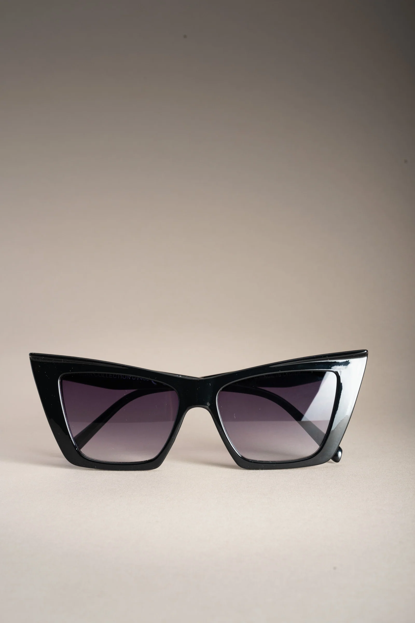 Sienna Black Shades - Image 4