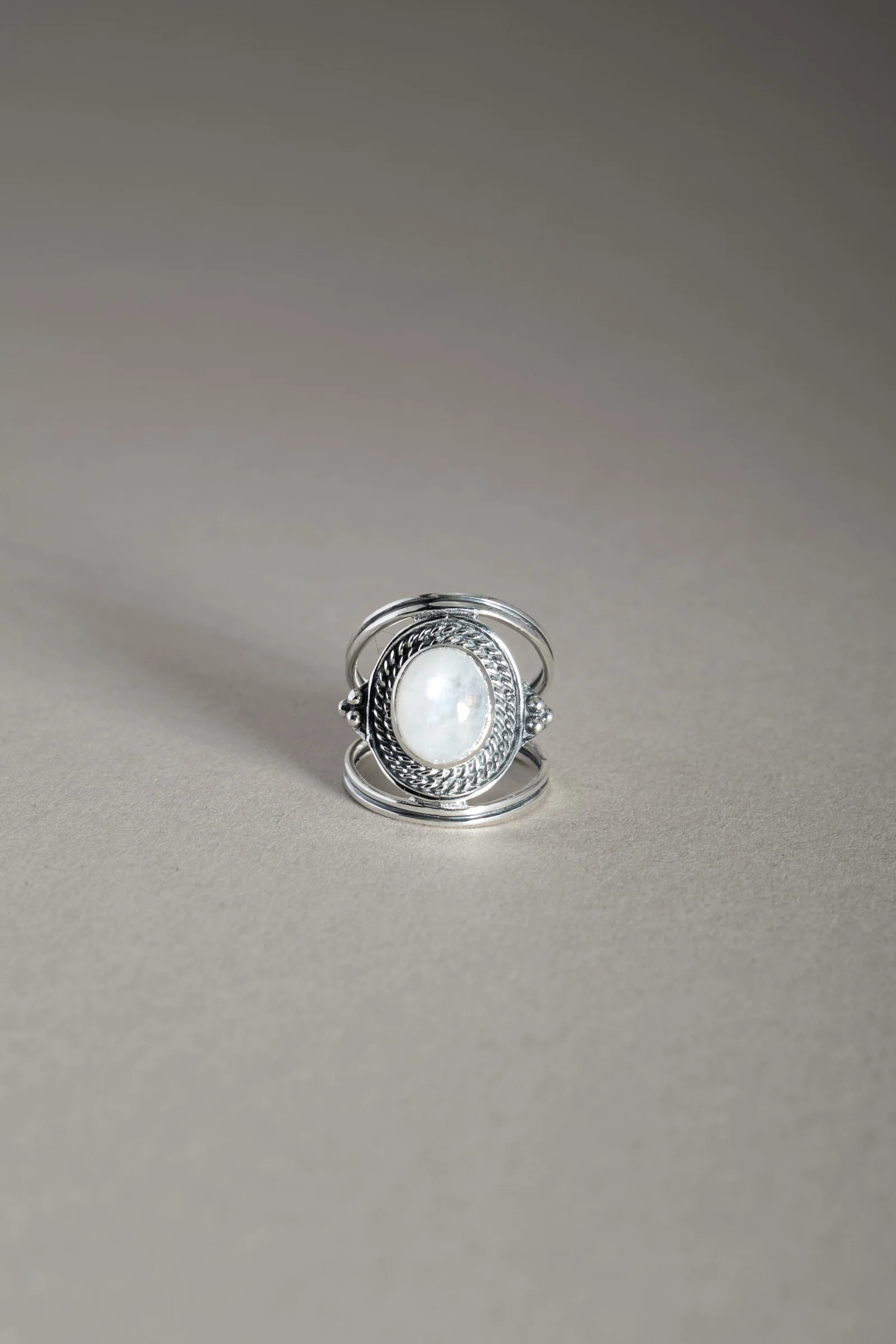 Sterling Silver Rainbow Moonstone Rope Ring - Image 3
