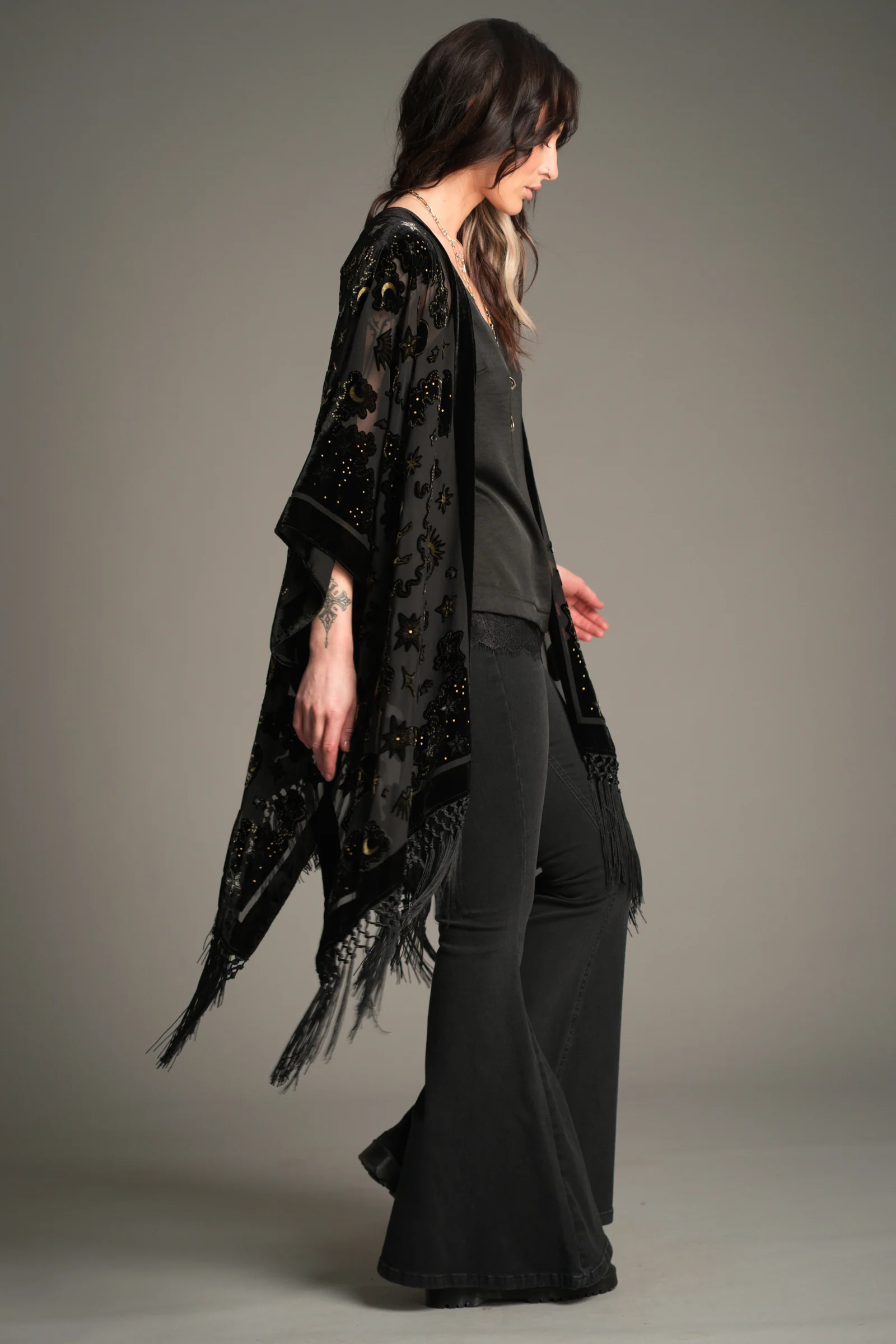 Suzi Skull Devore Kimono - Image 9