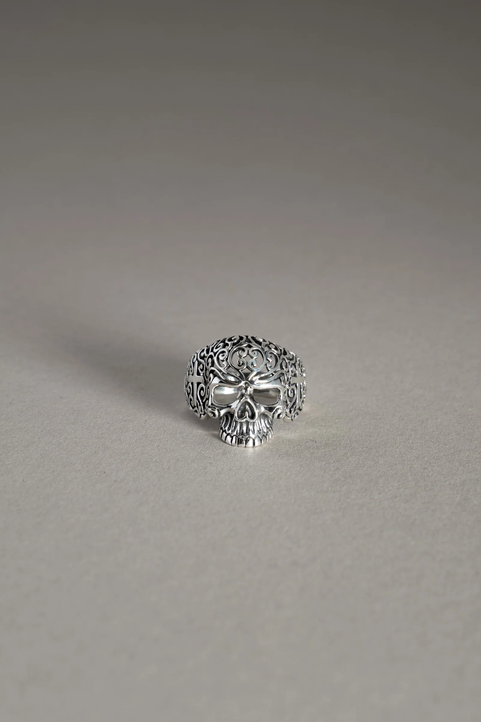 Sterling Silver Swirl Cut Skull Ring - Image 3