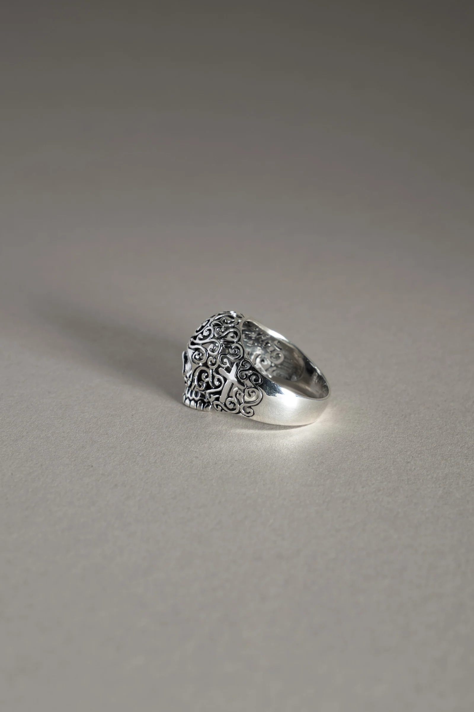 Sterling Silver Swirl Cut Skull Ring - Image 4